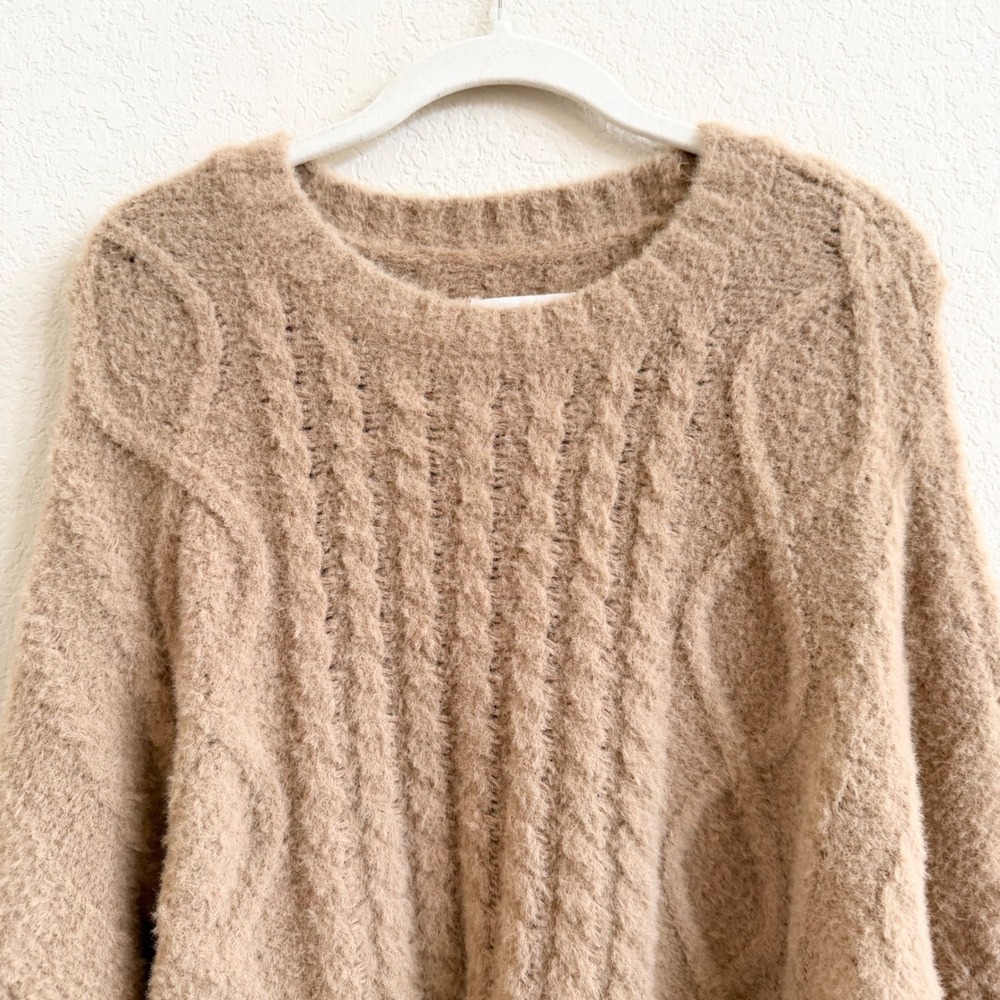Aerie‎ Tan Cable Knit Cropped Oversized Sweater Soft Fuzzy Sz L Cozy Loungewear - Picture 6 of 10